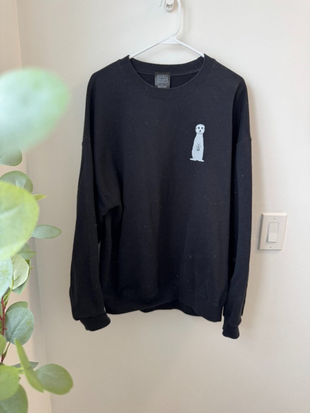 New Wave Club Black Sweater Men’s Large